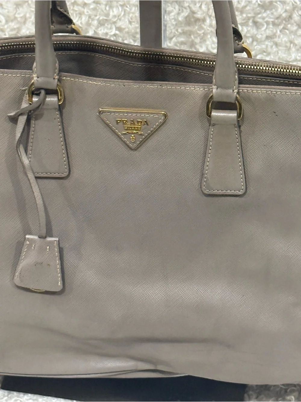 Prada saffiano lux